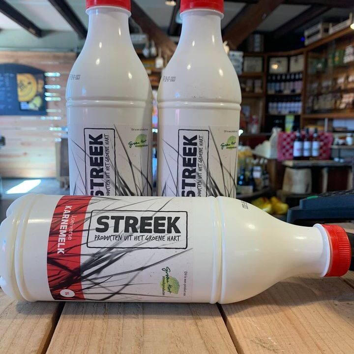 Met deze warme dagen…. O zó lekkerrrrr , loei verse koude karnemelk 🤩!!!!