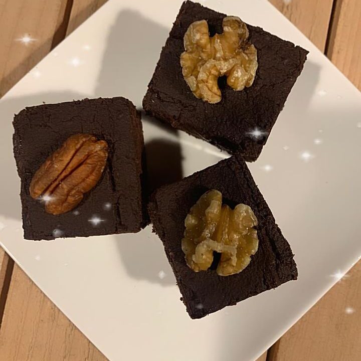 Brownie….naar eigen-wijs recept 😊!Suiker en glutenvrij…. Én zo lekker! Dus ook voor degene die ‘gezond’ wil snoepen hebben we heerlijke lekkernijen : s’ Mart Bites 👌!Nieuwsgierig ? Graag tot ziens bij de Landkruidenier