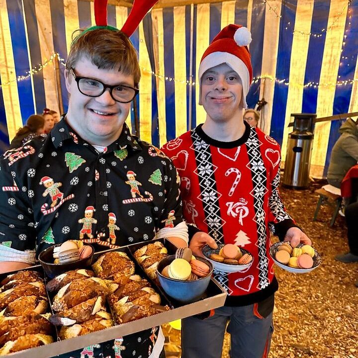 Fijn om samen te werken met de Zorgboerderij Amstelkade!Geniet van het lekkers, en gezellige dagen gewenst 🎄👍!Warme groet,Team De Landkruidenier